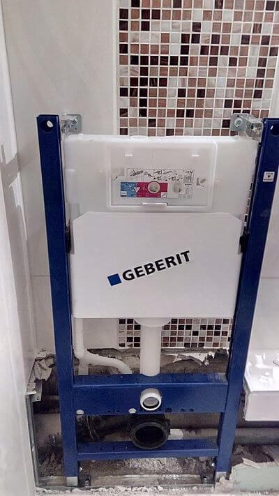WC suspendat (Geberit) instalat